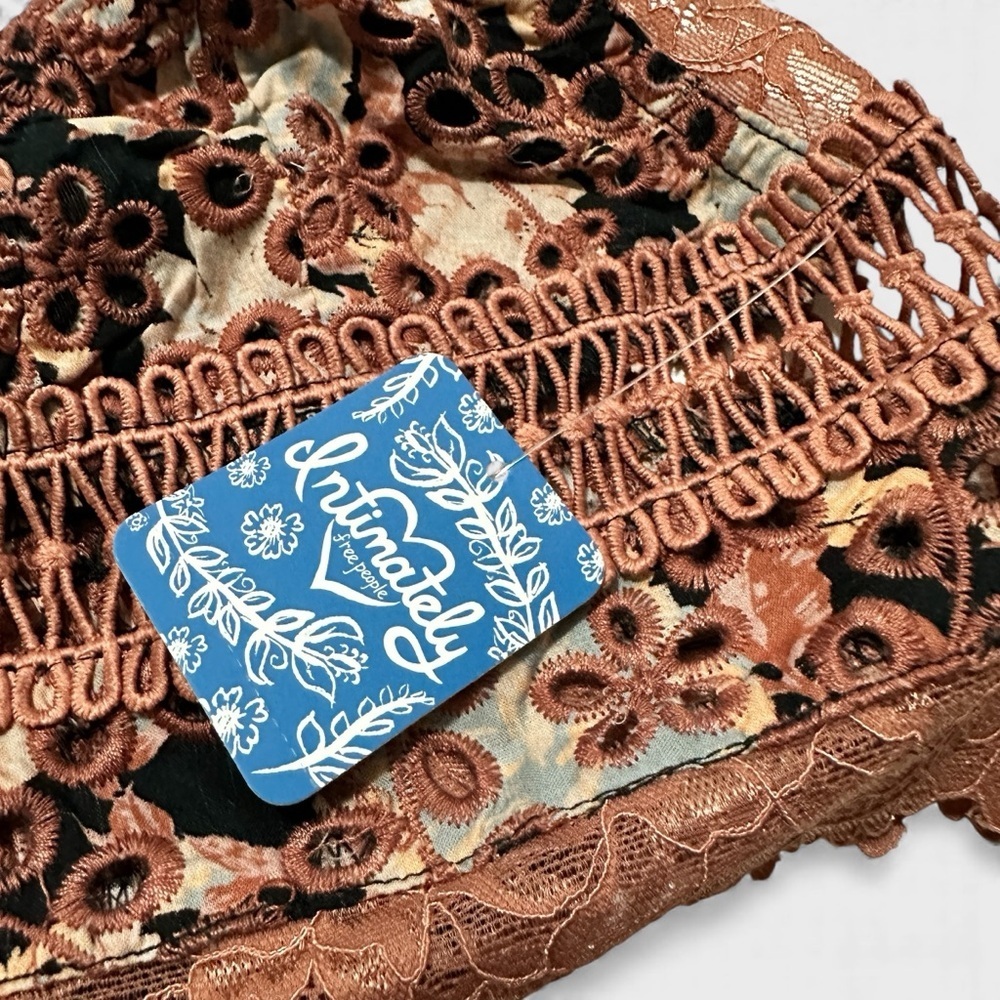 Free People Intimately Emma Soft Bra Women’s Medium Brown Embroidered Lace NWT - Picture 8 of 16